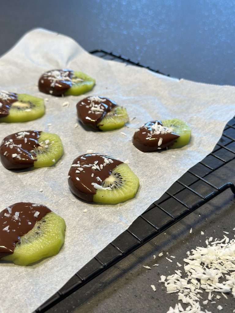 Kiwi med sjokolade- og kokostrekk